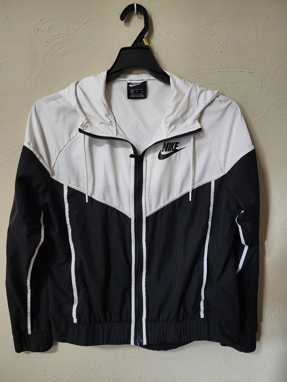 Nike Black and White Lightweight Hooded Windbreaker